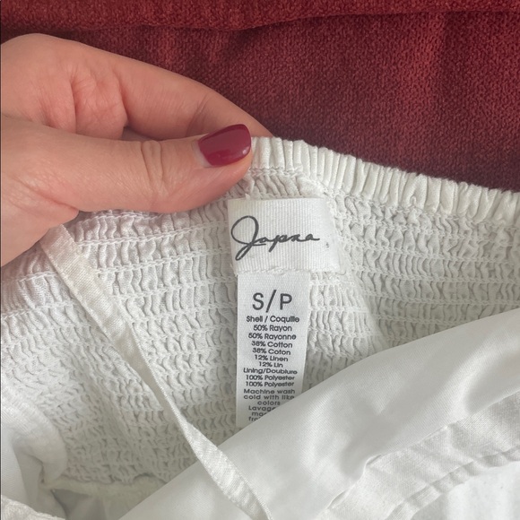 White Dress - Picture 4 of 4